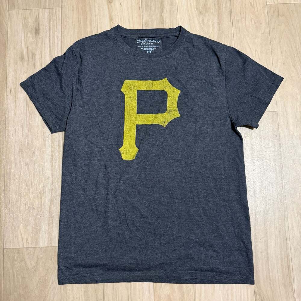 Wright & Ditson Pittsburgh Pirates Heather Charcoal Distressed Logo T-Shirt